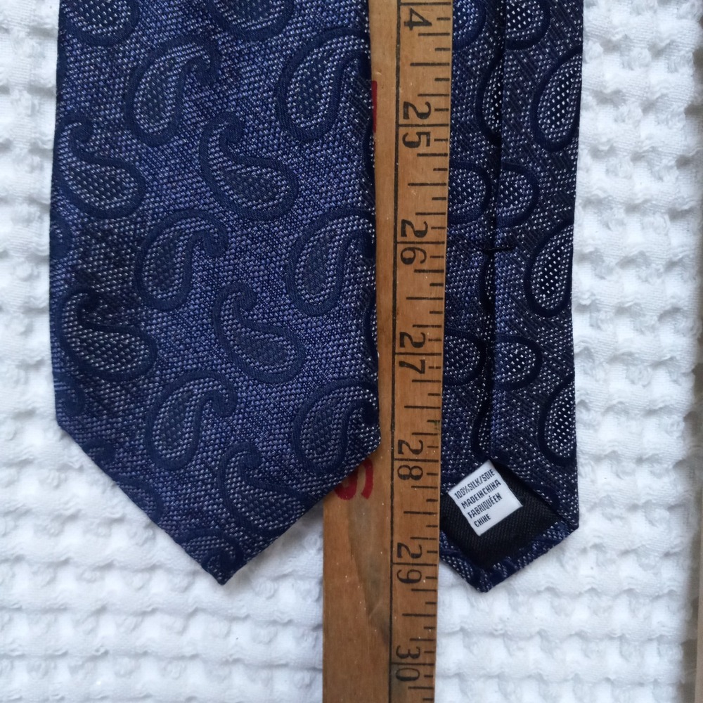 Calibrate Mens 100% Silk Tie Blue Geometric Silver Paisley 3 x 59